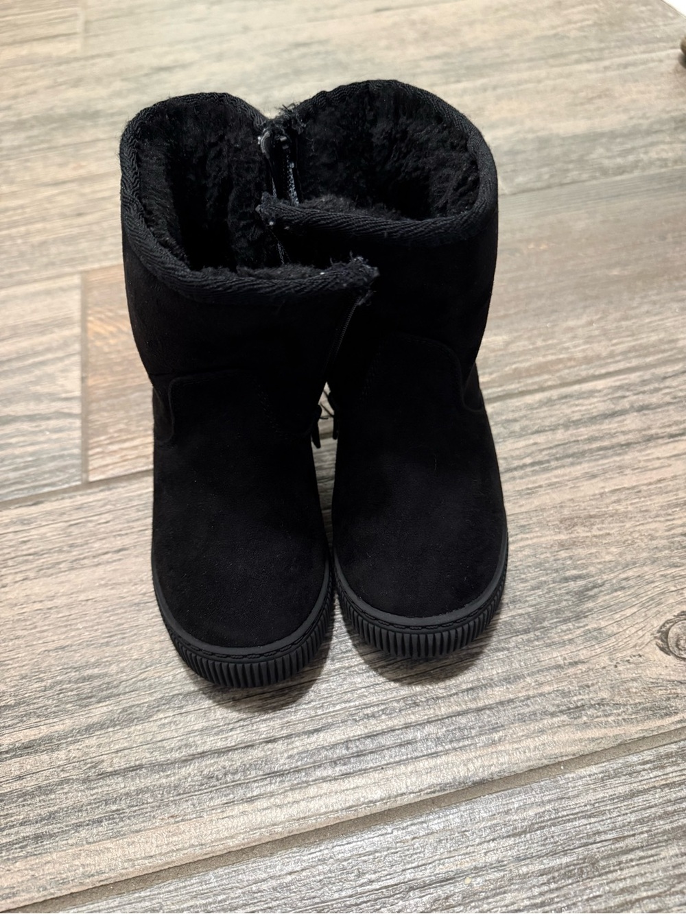 Black Faux-Suede Fleece-Lined Short Toddler Boots Size 8